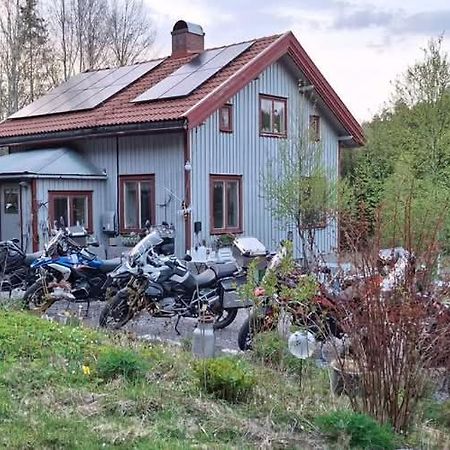 Charmigt Aeldre Hus, Laddbox 22 Kw, 5 Bil-Minuter Till Bad Stromstad Luaran gambar