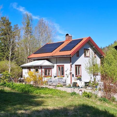 Charmigt Aeldre Hus, Laddbox 22 Kw, 5 Bil-Minuter Till Bad Stromstad Luaran gambar